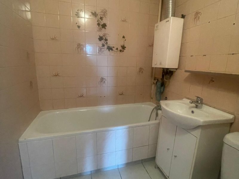 Na sprzedaż mieszkanie o powierzchni 53,50 m2 w dzielnicy Tysiąclecie przy ul. Armii Krajowej