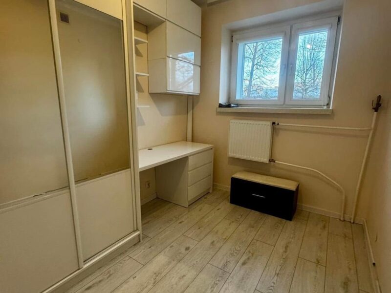 Do wynajęcia mieszkanie o powierzchni 33 m² w dzielnicy Raków, przy ul. Gaczkowskiego.