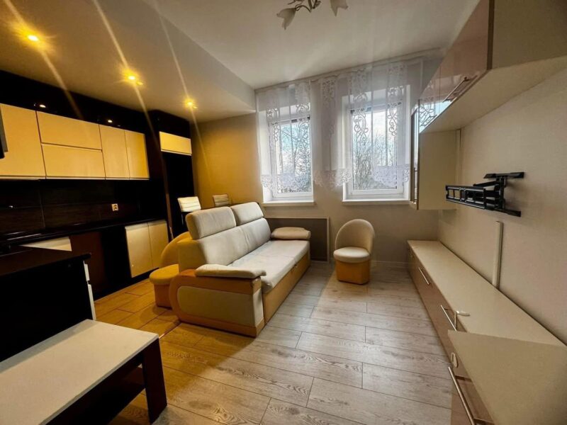 Do wynajęcia mieszkanie o powierzchni 33 m² w dzielnicy Raków, przy ul. Gaczkowskiego.