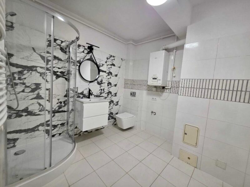 Na sprzedaż 2-pokojowe mieszkanie 47,5 m² – parter, dzielnica Parkitka, Osiedle Brylantowe